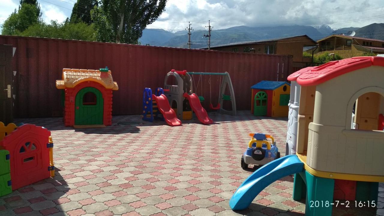 Mini-Pansionat Maksat Cholpon-Ata Ngoại thất bức ảnh