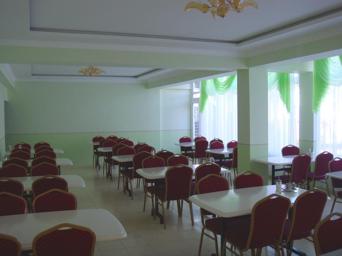 Mini-Pansionat Maksat Cholpon-Ata Ngoại thất bức ảnh