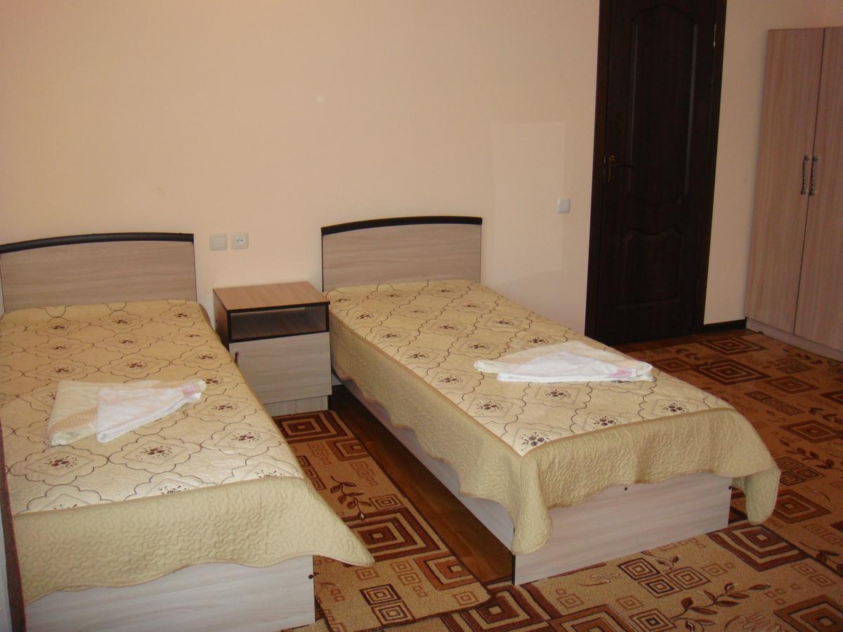 Mini-Pansionat Maksat Cholpon-Ata Ngoại thất bức ảnh