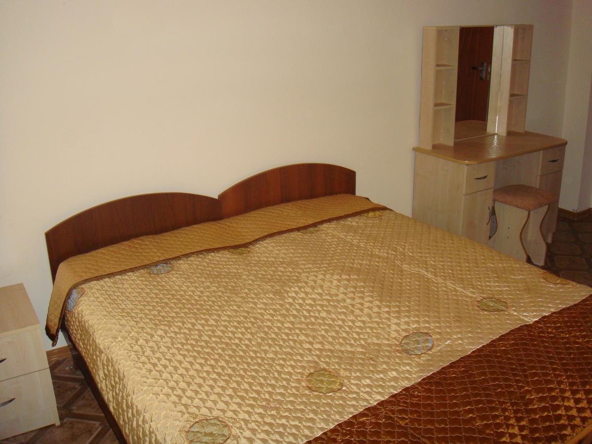 Mini-Pansionat Maksat Cholpon-Ata Ngoại thất bức ảnh