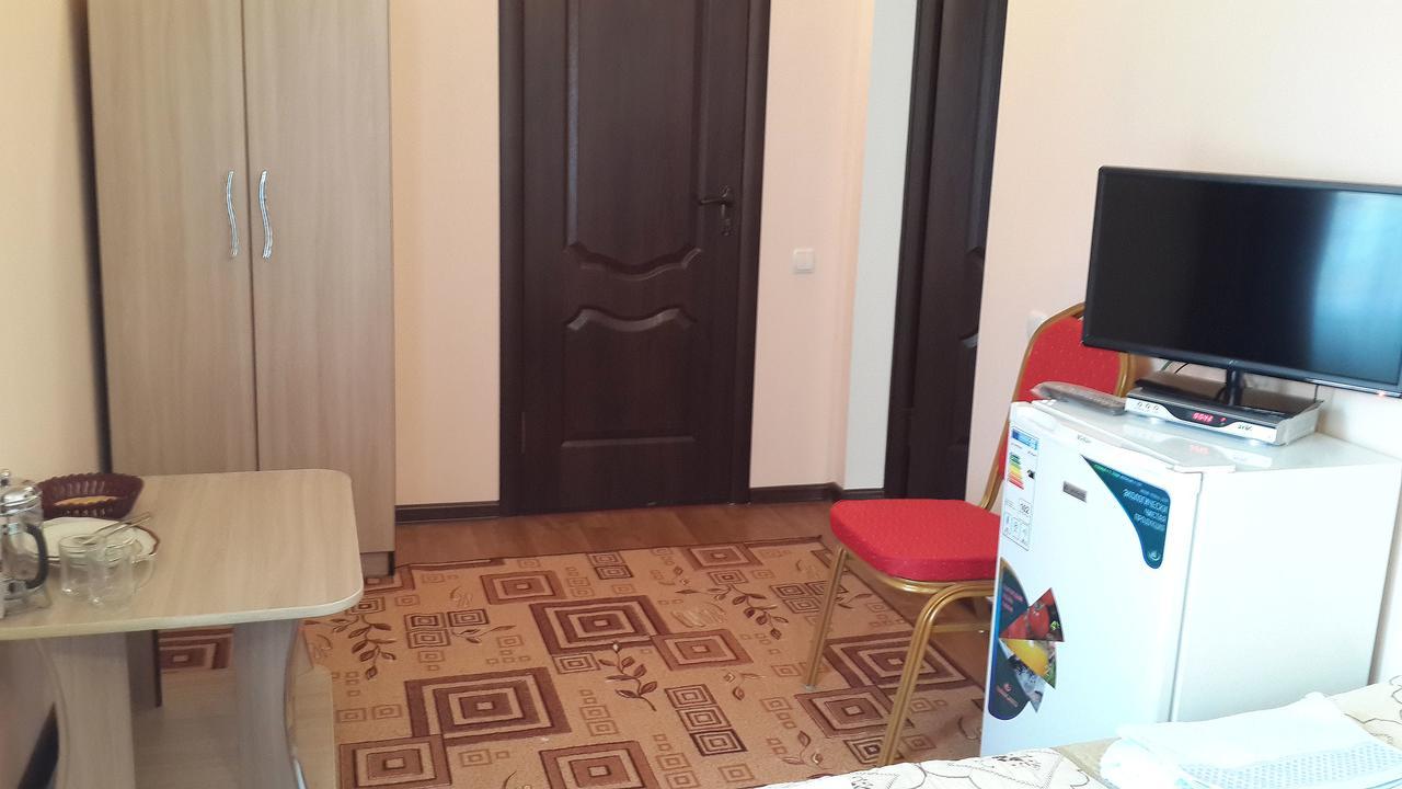 Mini-Pansionat Maksat Cholpon-Ata Ngoại thất bức ảnh